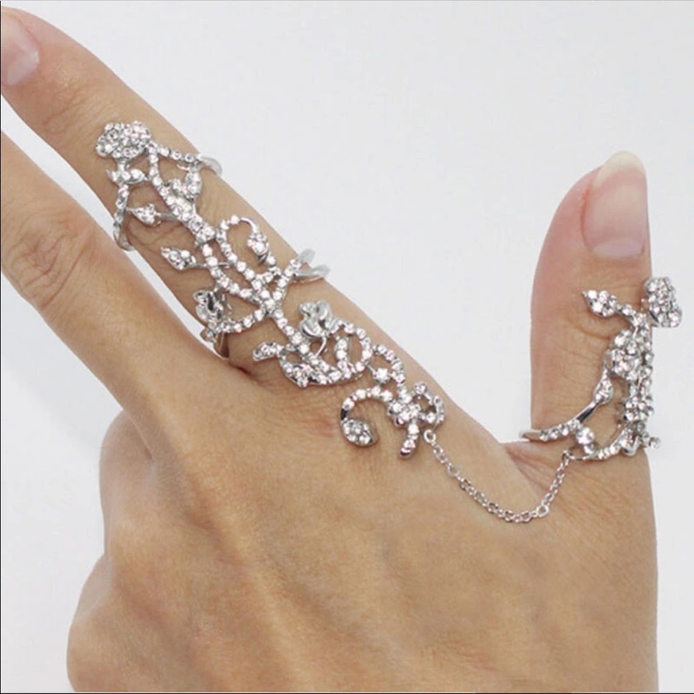Gorgeous Silver Multiple Finger Ring